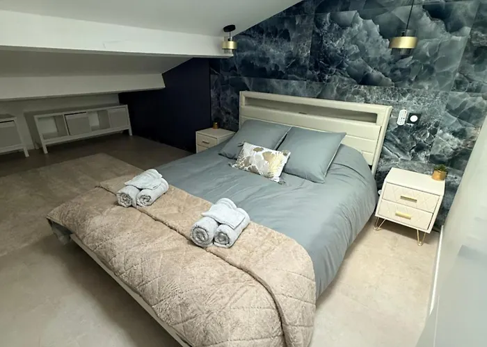 Elegance, Design, Calme, Clim Et Parking Apartment *