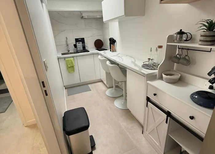 Apartment Elegance, Design, Calme, Clim Et Parking *