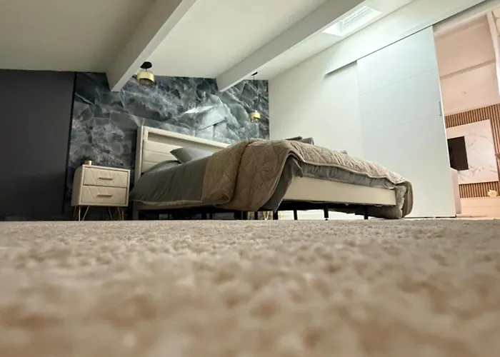 Elégance, Design, Calme, Clim Et Parking Appartement *