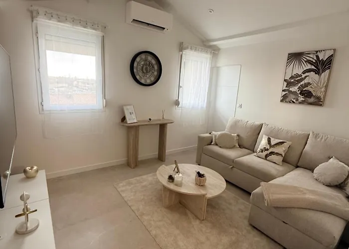 Elégance, Design, Calme, Clim Et Parking Appartement *