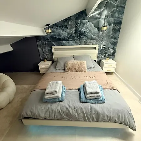 Elegance, Design, Calme, Clim Et Parking Appartement *